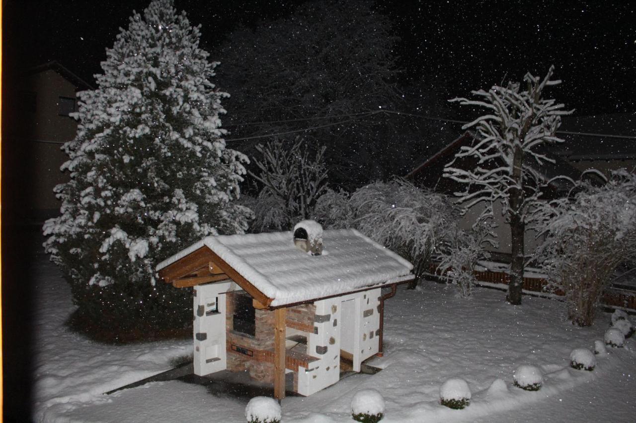 Ferienwohnung Hofleben Reiner Neukirchen vorm Wald Exterior foto